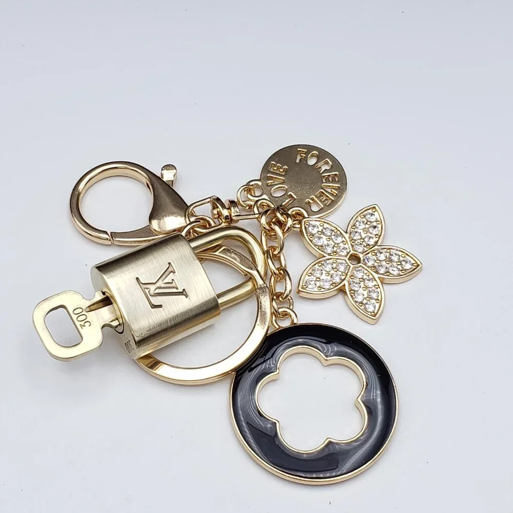 Louis Vuitton Gold Padlock 🔒 Key Set Authentic LV w/ Unbranded Flower Keychain